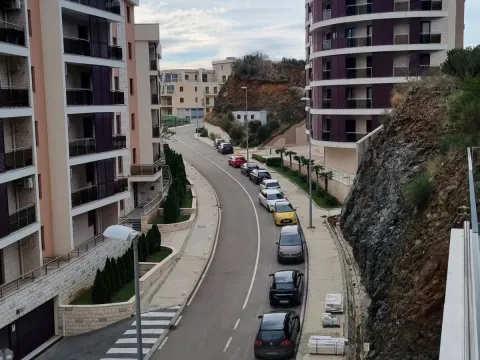 Izdavanje, jednosoban stan, 45m², Bečići, Budva - image 15