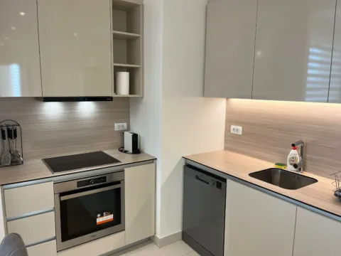 Izdavanje, trosoban stan, 90m², Beograd Na Vodi, Beograd - image 8