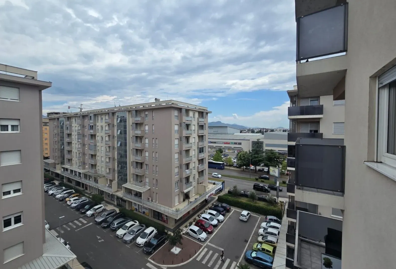 Izdavanje, jednosoban stan, 48m², City Kvart, Podgorica
