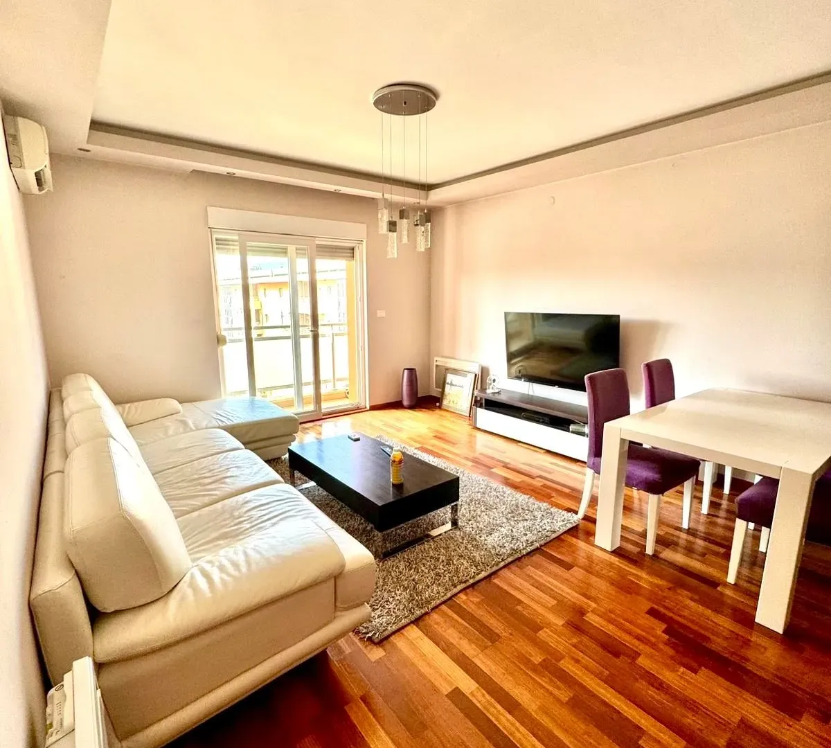 Izdavanje, jednosoban stan, 53m², City Kvart, Podgorica