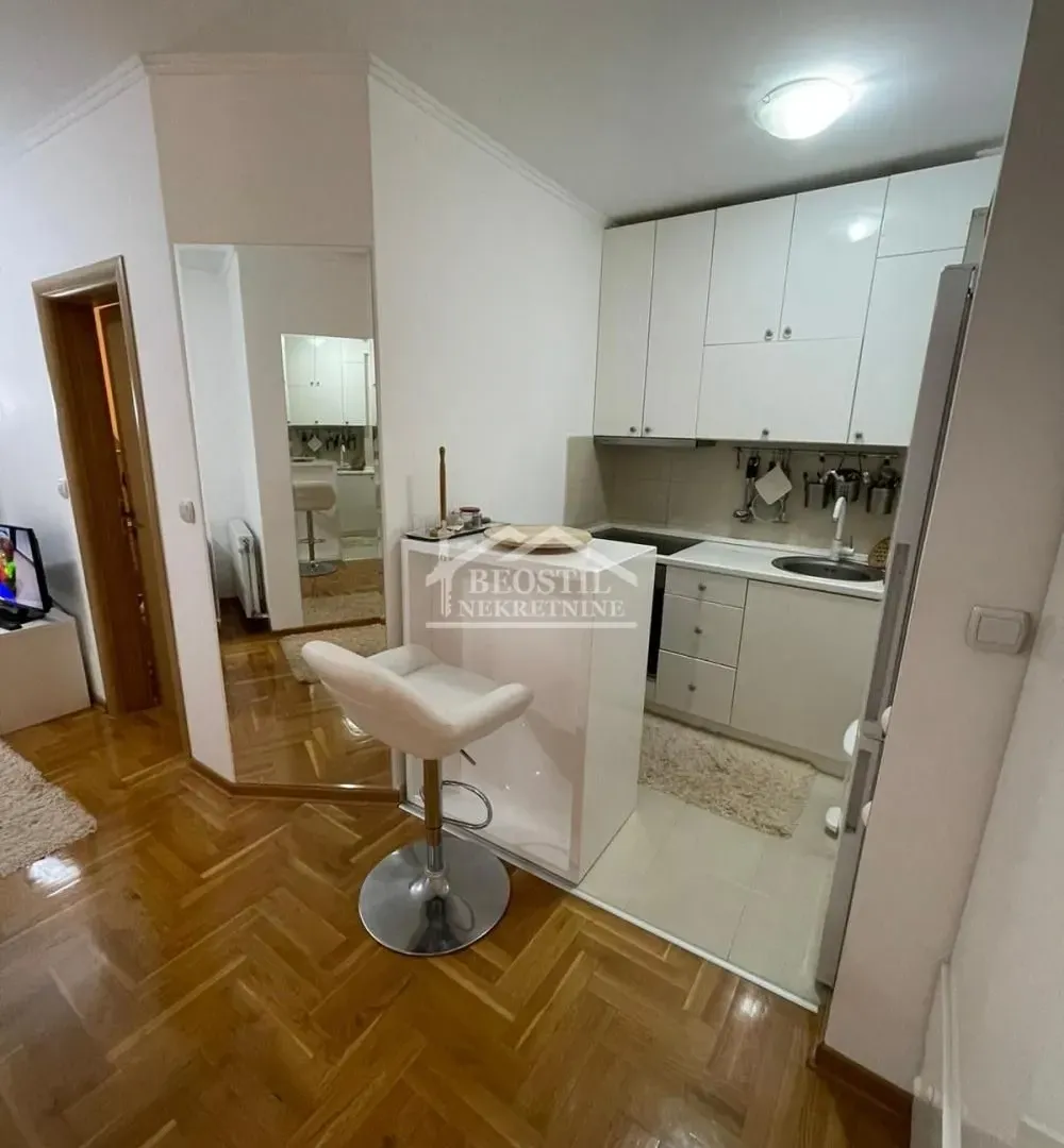 Rent, one bedroom apartment, 41m², Kluz, Zvezdara Sve Podlokacije