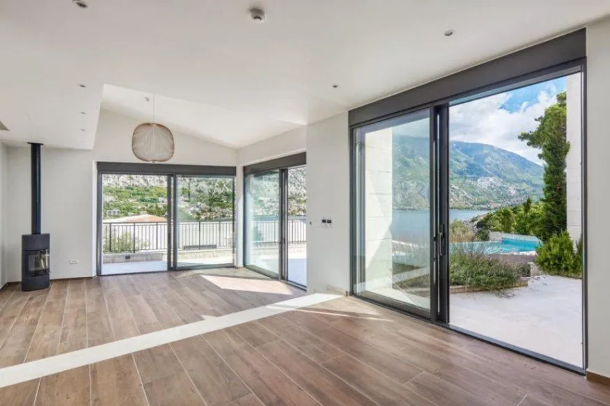Prodaja, kuća, 456m², Prčanj, Kotor