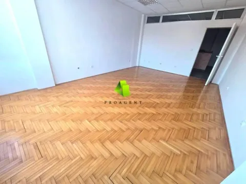 Izdavanje, poslovni prostor, 110m², Medijana, Niš