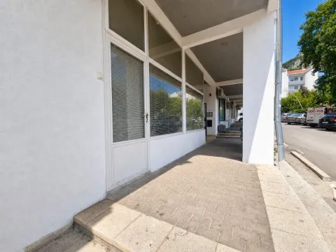 Rent, office space, 32m², Budva, Crna Gora - image 2