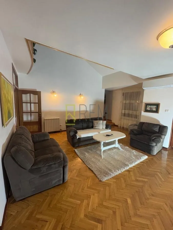 Rent, three bedroom apartment, 146m², Podgorica, Crna Gora