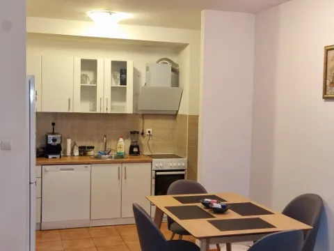 Prodaja, dvosoban stan, 76m², Centar, Bar - image 3