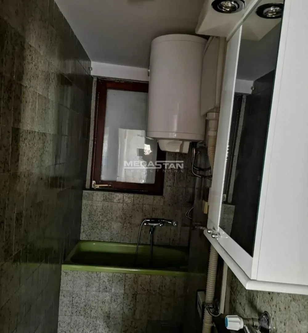 Prodaja, jednosoban stan, 37m², Slavujev Venac, Zvezdara Sve Podlokacije