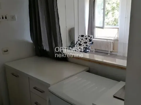 Izdavanje, jednosoban stan, 33m², Zemun Cara Dušana, Zemun Sve Podlokacije - image 5