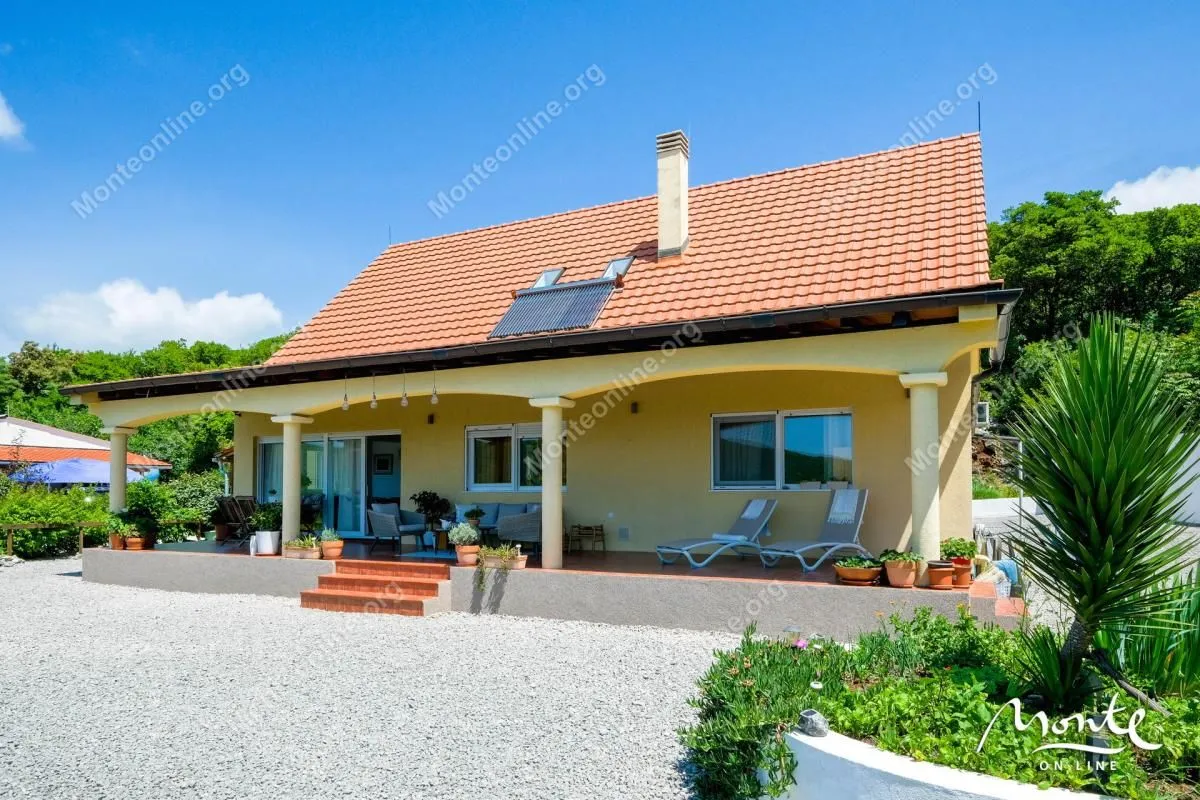 Sale, house, 177m², Krimovica, Kotor