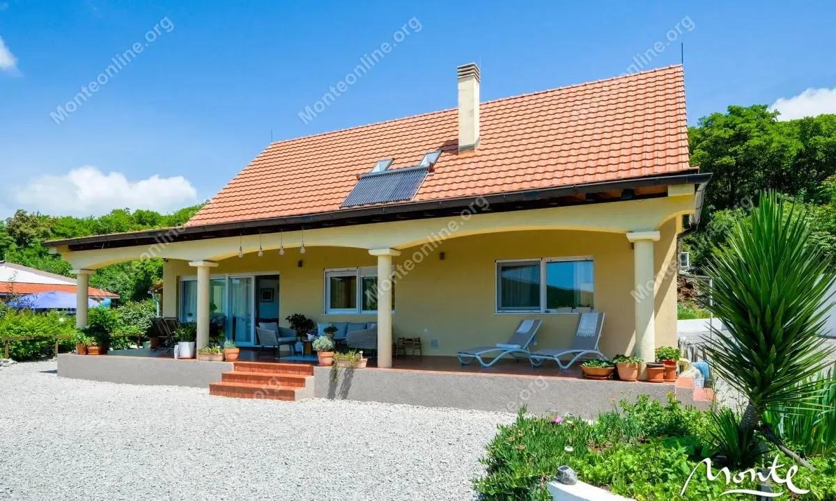 Sale, house, 177m², Krimovica, Kotor