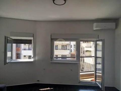 Izdavanje, dvosoban stan, 60m², Savski Venac, Beograd - image 8