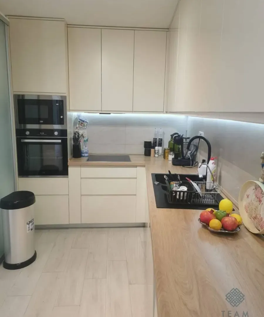 Prodaja, jednosoban stan, 61m², Dobrota, Kotor