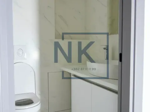 Izdavanje, poslovni prostor, 240m², City Kvart, Podgorica - image 8