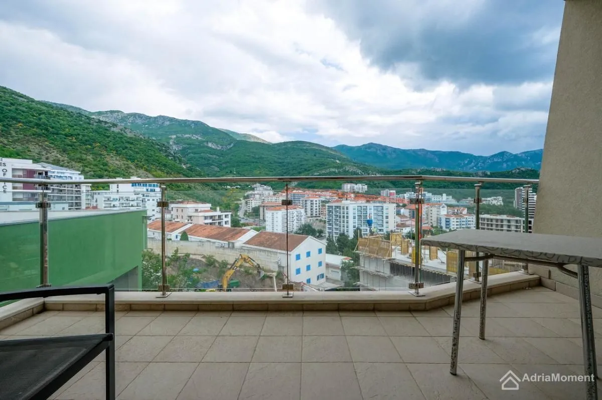 Prodaja, dvosoban stan, 87m², Bečići, Budva