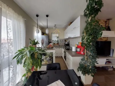 Rent, two bedroom apartment, 80m², Kavač, Kotor - image 7