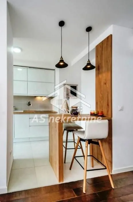 Rent, three bedroom apartment, 60m², Novi Beograd Blok 67, Novi Beograd Sve Podlokacije