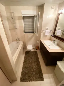 Izdavanje, trosoban stan, 120m², City Kvart, Podgorica - image 5