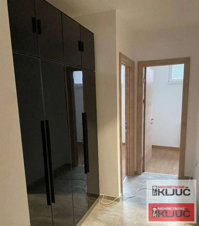Prodaja, dvosoban stan, 44m², Grbavica, Novi Sad Sve Podlokacije