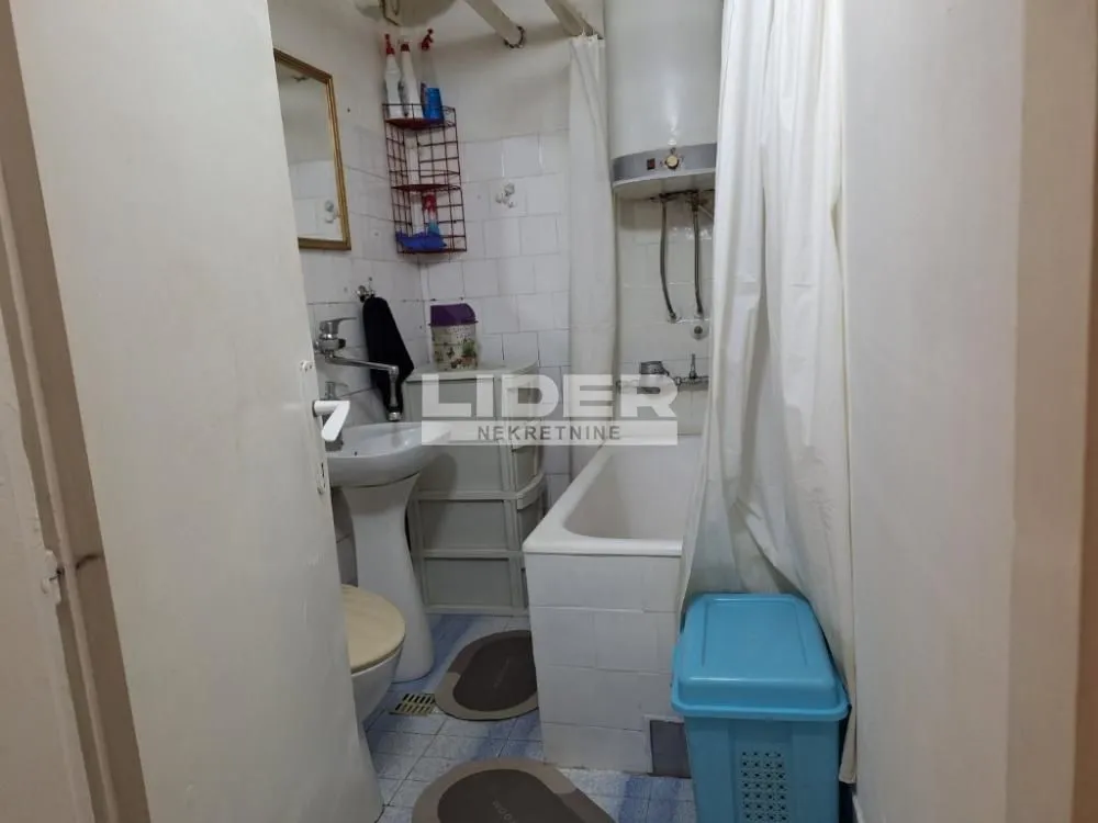 Rent, three bedroom apartment, 47m², Kanarevo Brdo, Beograd
