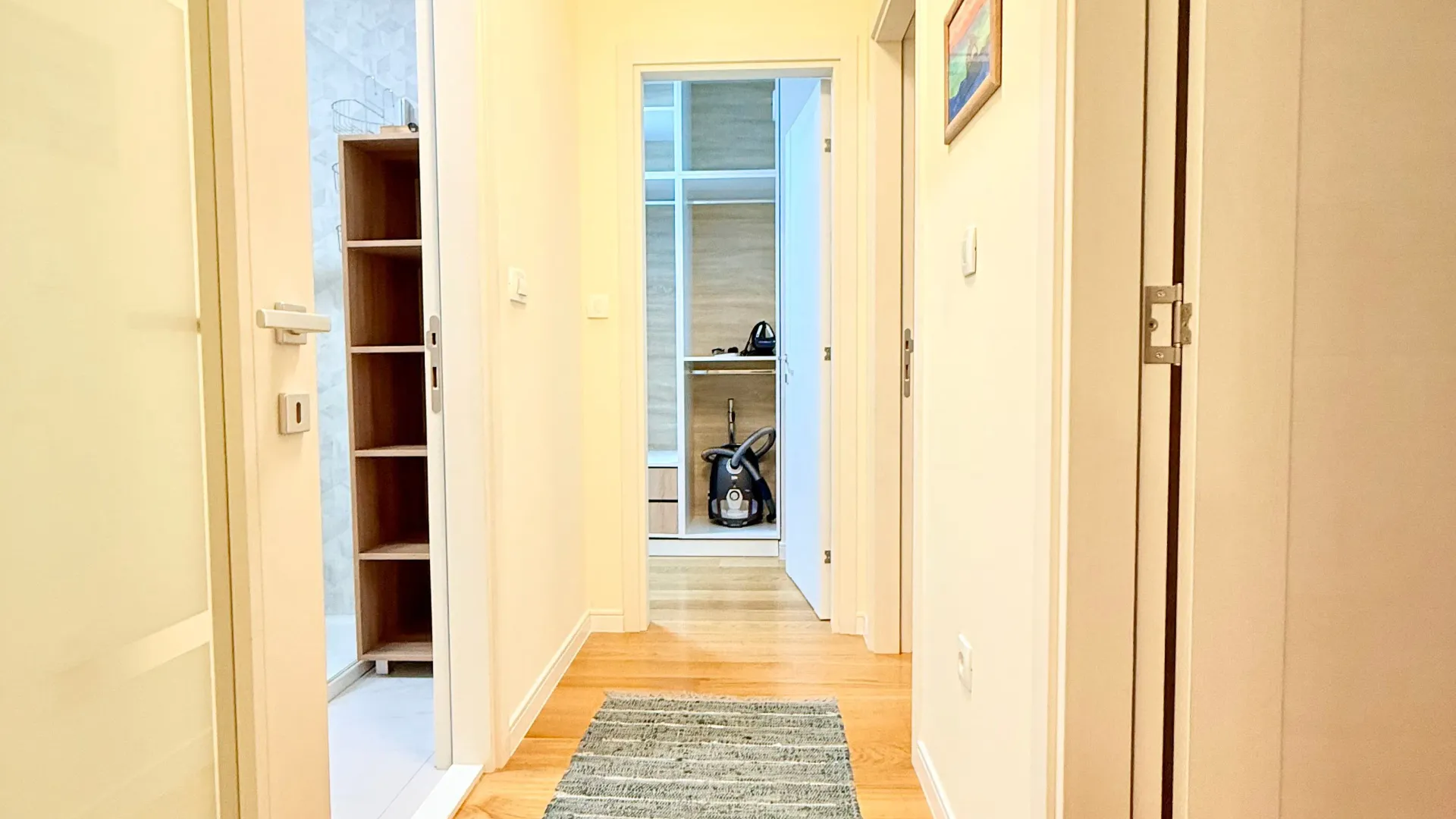 Rent, three bedroom apartment, 94m², Central Point, Podgorica