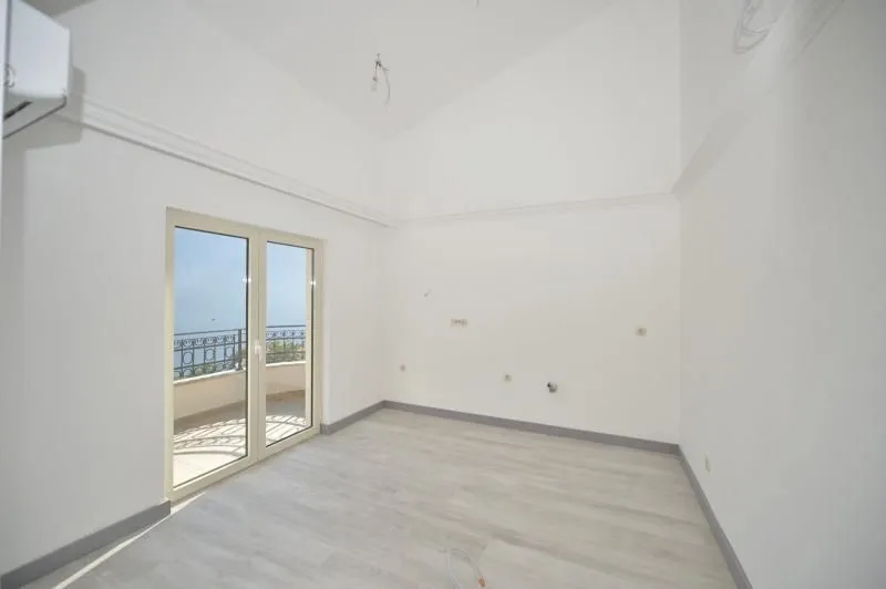 Prodaja, četvorosoban stan, 123m², Herceg Novi, Crna Gora