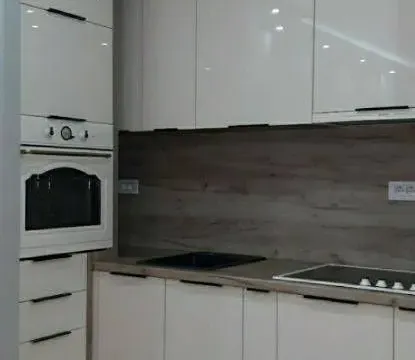 Izdavanje, trosoban stan, 100m², Zagorič, Podgorica - image 2