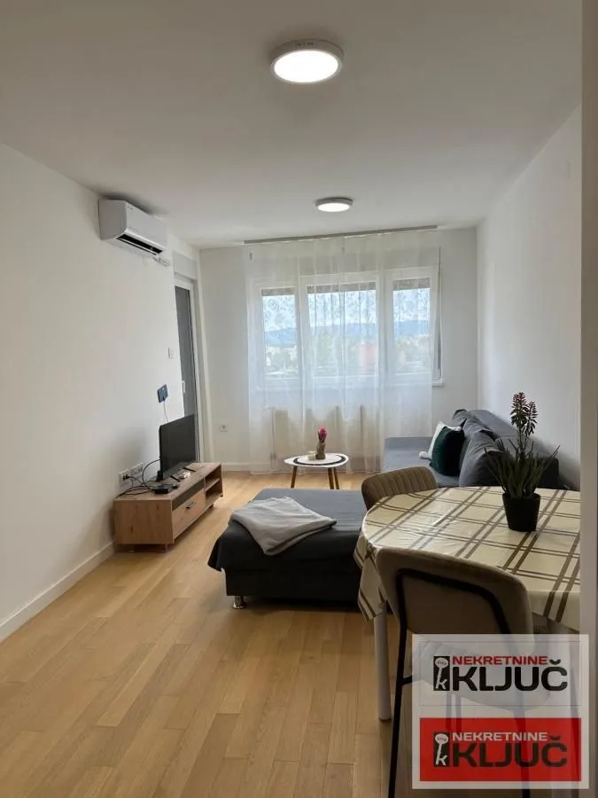 Izdavanje, jednosoban stan, 40m², Novo naselje, Novi Sad