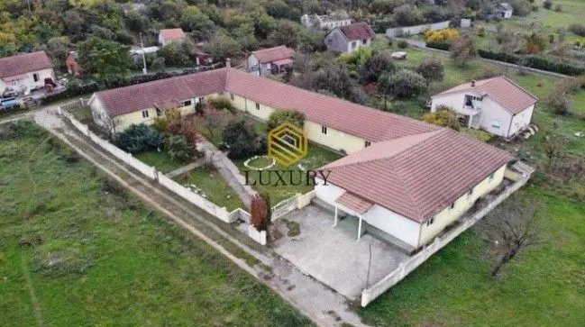 Sale, office space, 564m², Spuž, Danilovgrad