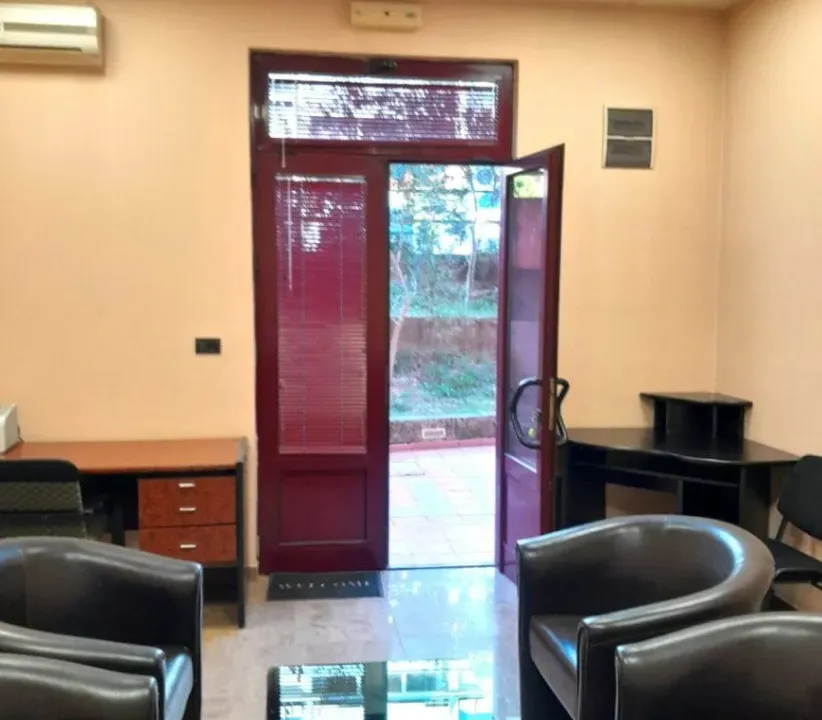 Rent, office space, 31m², Preko Morače, Podgorica