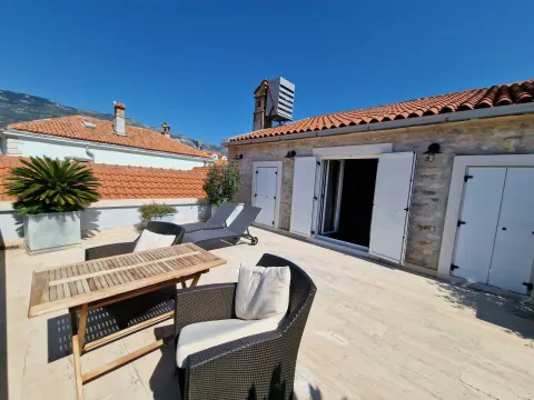 Sale, three bedroom apartment, 192m², Stari Grad, Budva - image 34