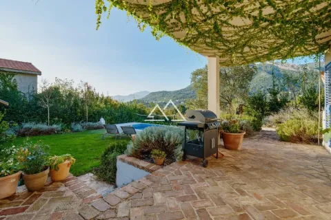 Sale, two bedroom apartment, 158m², Tivat, Crna Gora - image 2
