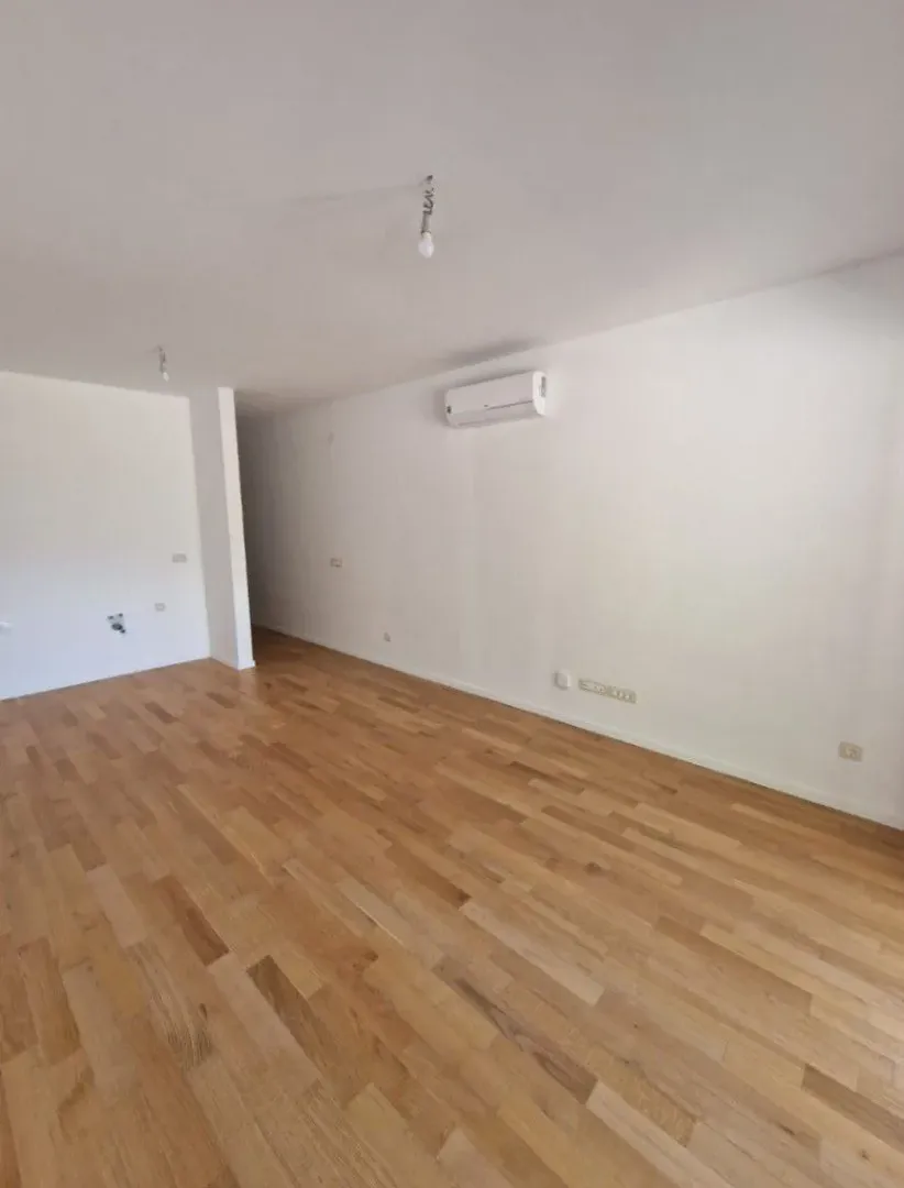 Sale, two bedroom apartment, 75m², Dobrota, Kotor
