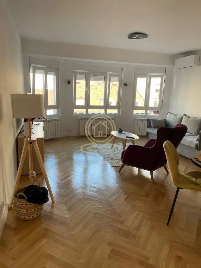 Rent, two bedroom apartment, 52m², Stari Grad, Beograd