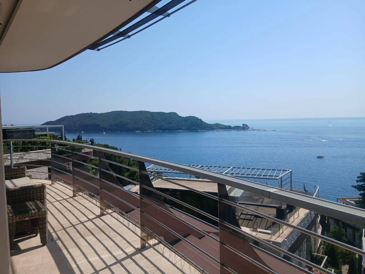 Stan-na-dan, dvosoban stan, 179m², Dukley Gardens, Budva