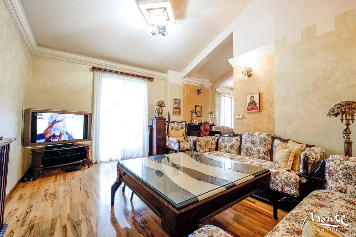 Sale, four bedroom apartment, 179m², Budva, Crna Gora
