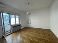 Izdavanje, četvorosoban stan, 81m², Stari Grad, Beograd - image 1