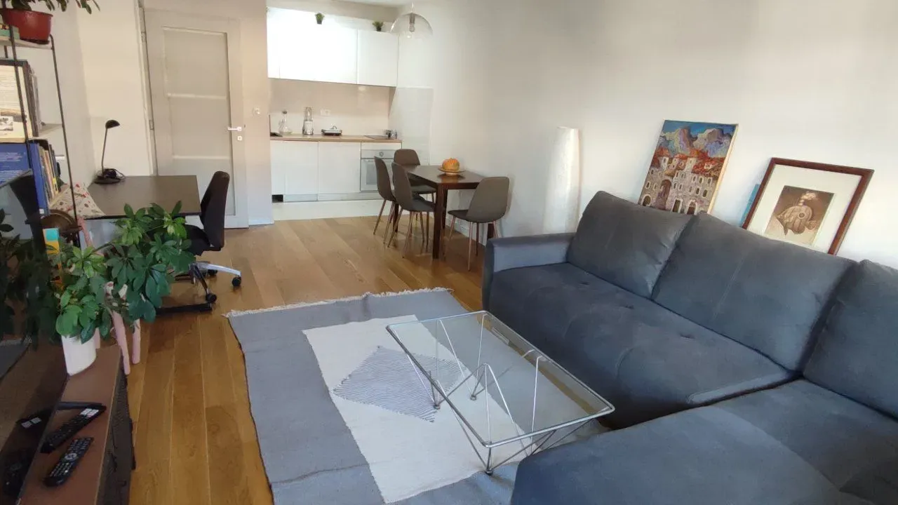 Izdavanje, jednosoban stan, 50m², Central Point, Podgorica