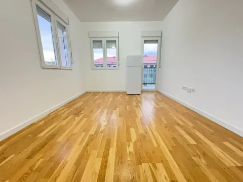 Izdavanje, jednosoban stan, 42m², Zabjelo, Podgorica - image 5