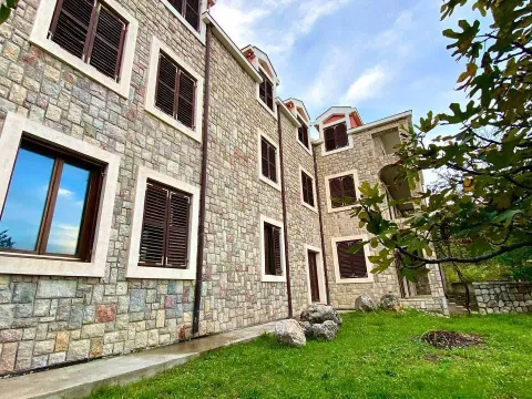 Sale, office space, 867m², Šušanj, Bar