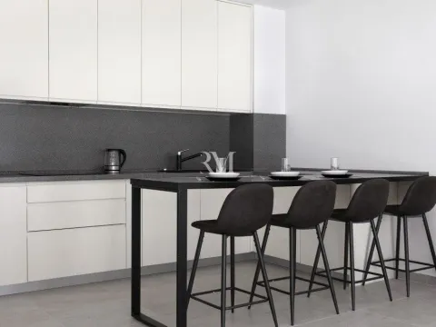 Rent, one bedroom apartment, 61m², Škaljari, Kotor - image 8