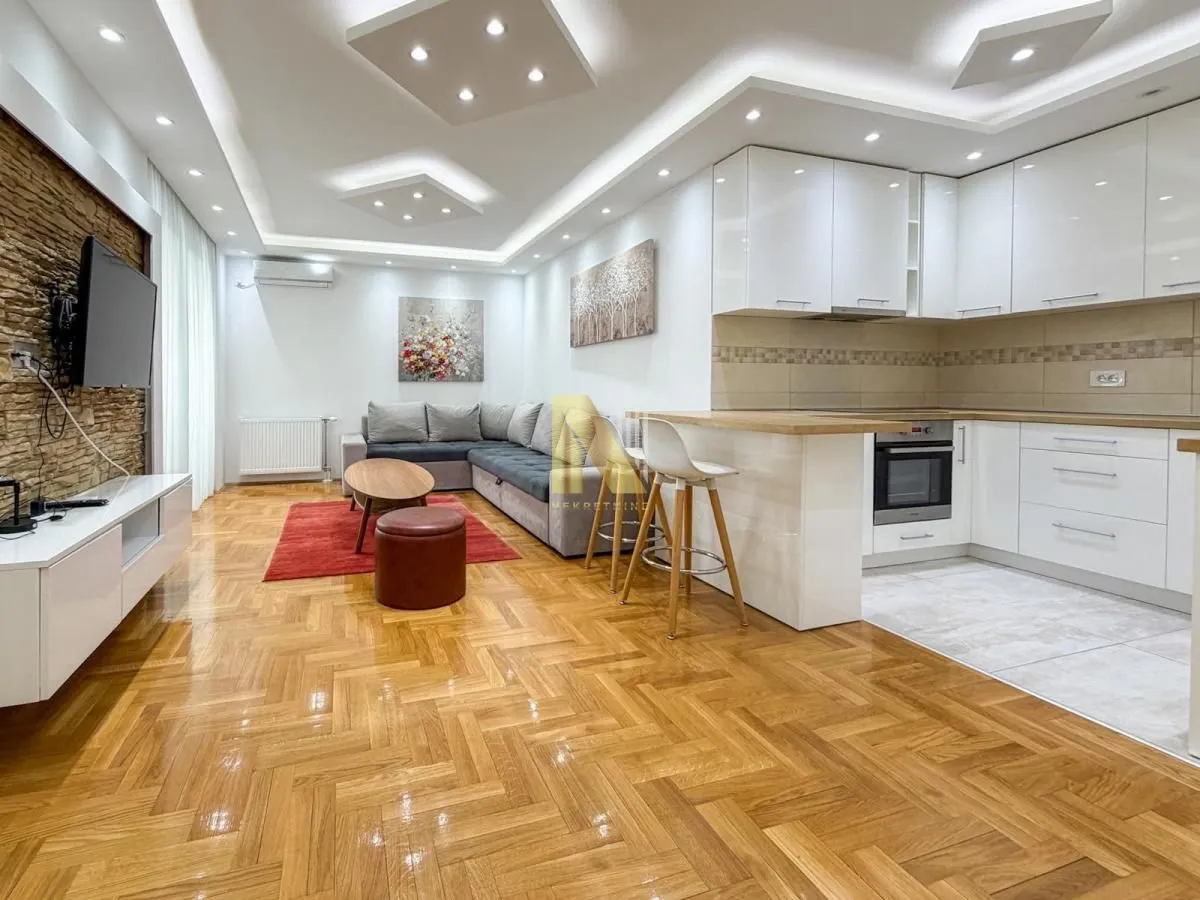 Izdavanje, dvosoban stan, 46m², Grbavica, Novi Sad Sve Podlokacije