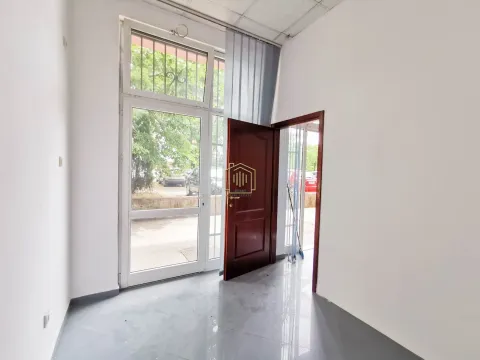 Sale, office space, 27m², Podgorica, Crna Gora - image 4