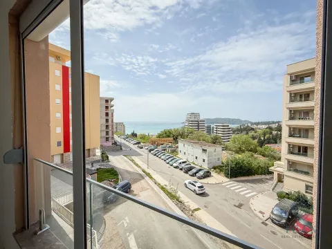 Sale, two bedroom apartment, 59m², Bečići, Budva - image 10