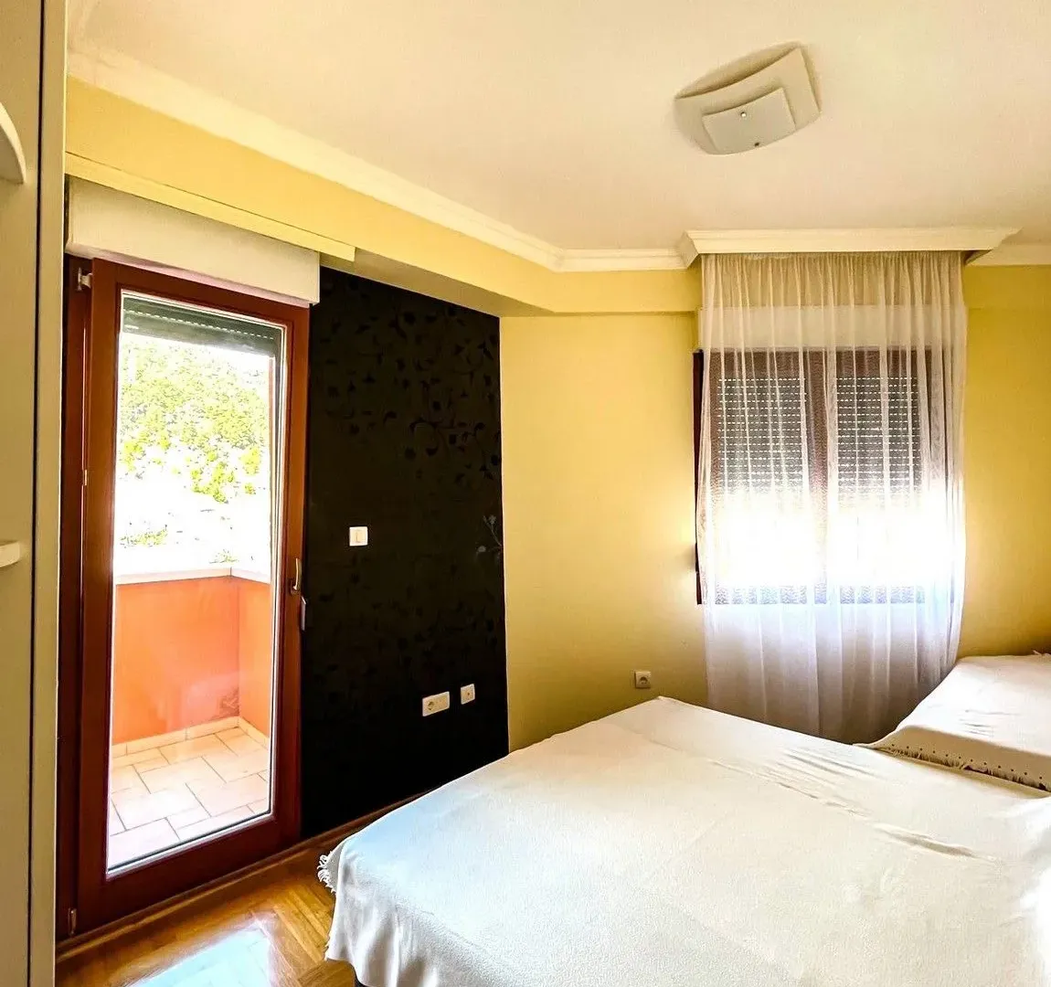 Rent, one bedroom apartment, 50m², Rozino, Budva