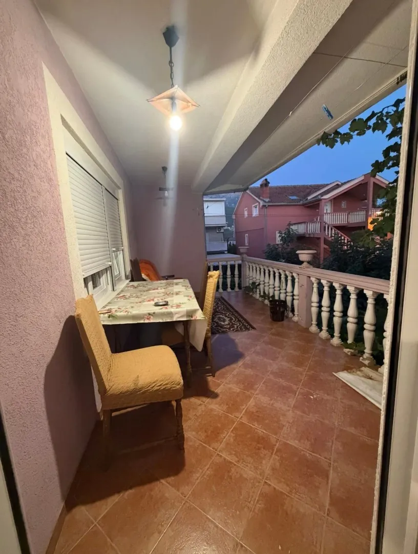 Rent, two bedroom apartment, 80m², Gradiošnica, Tivat