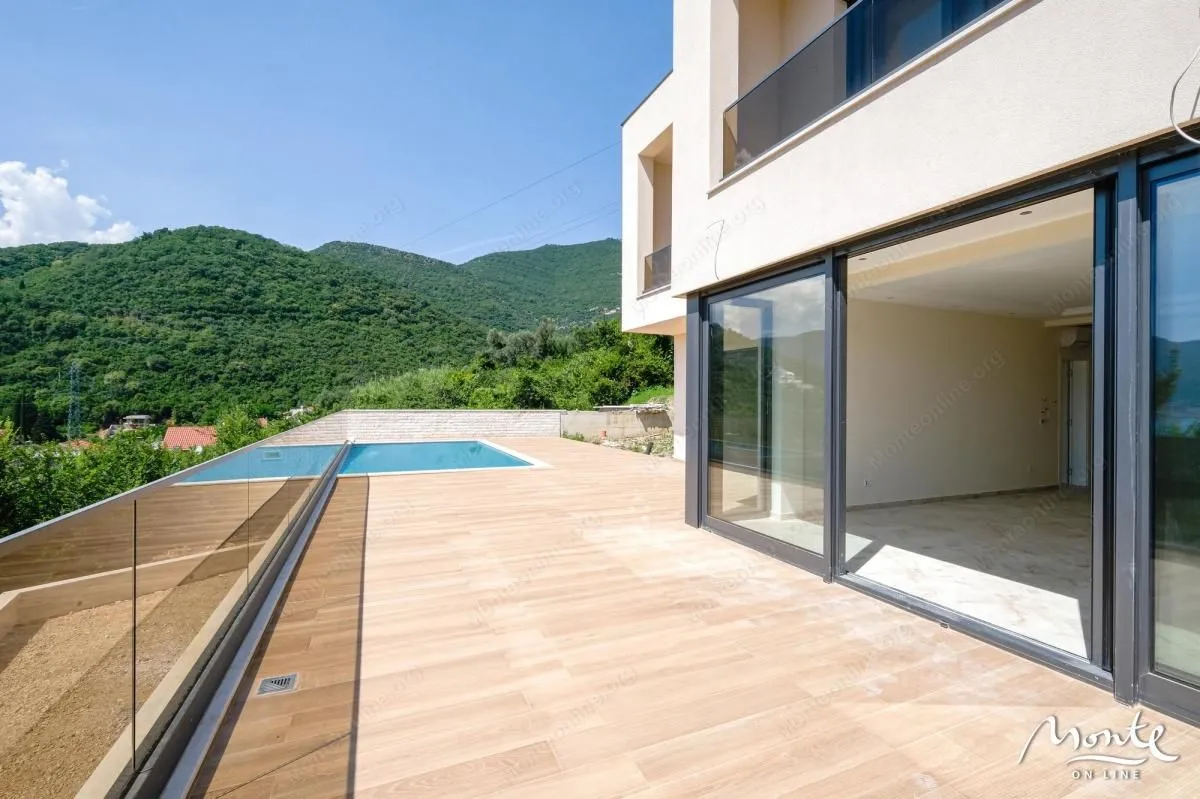 Prodaja, kuća, 403m², Tivat, Crna Gora
