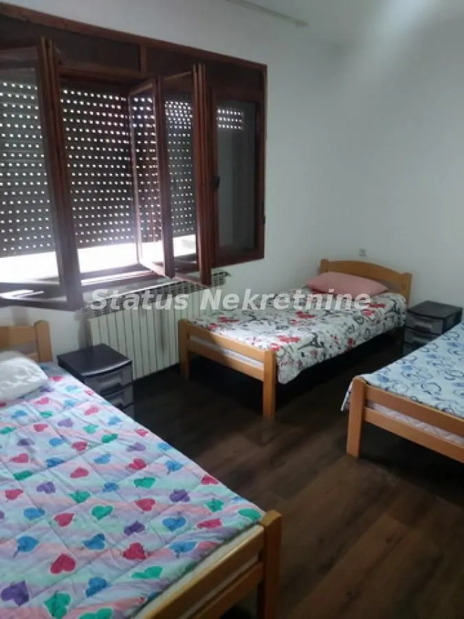 Prodaja, kuća, 261m², Inđija, Srbija