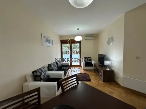 Izdavanje, jednosoban stan, 58m², Centar, Bar - image 11