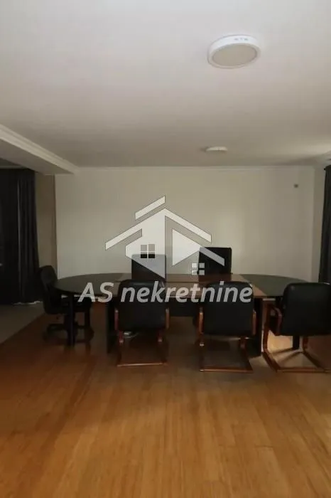 Rent, four bedroom apartment, 160m², Filmski Grad, Beograd