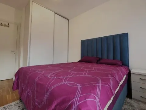 Izdavanje, jednosoban stan, 45m², City Kej, Podgorica - image 3